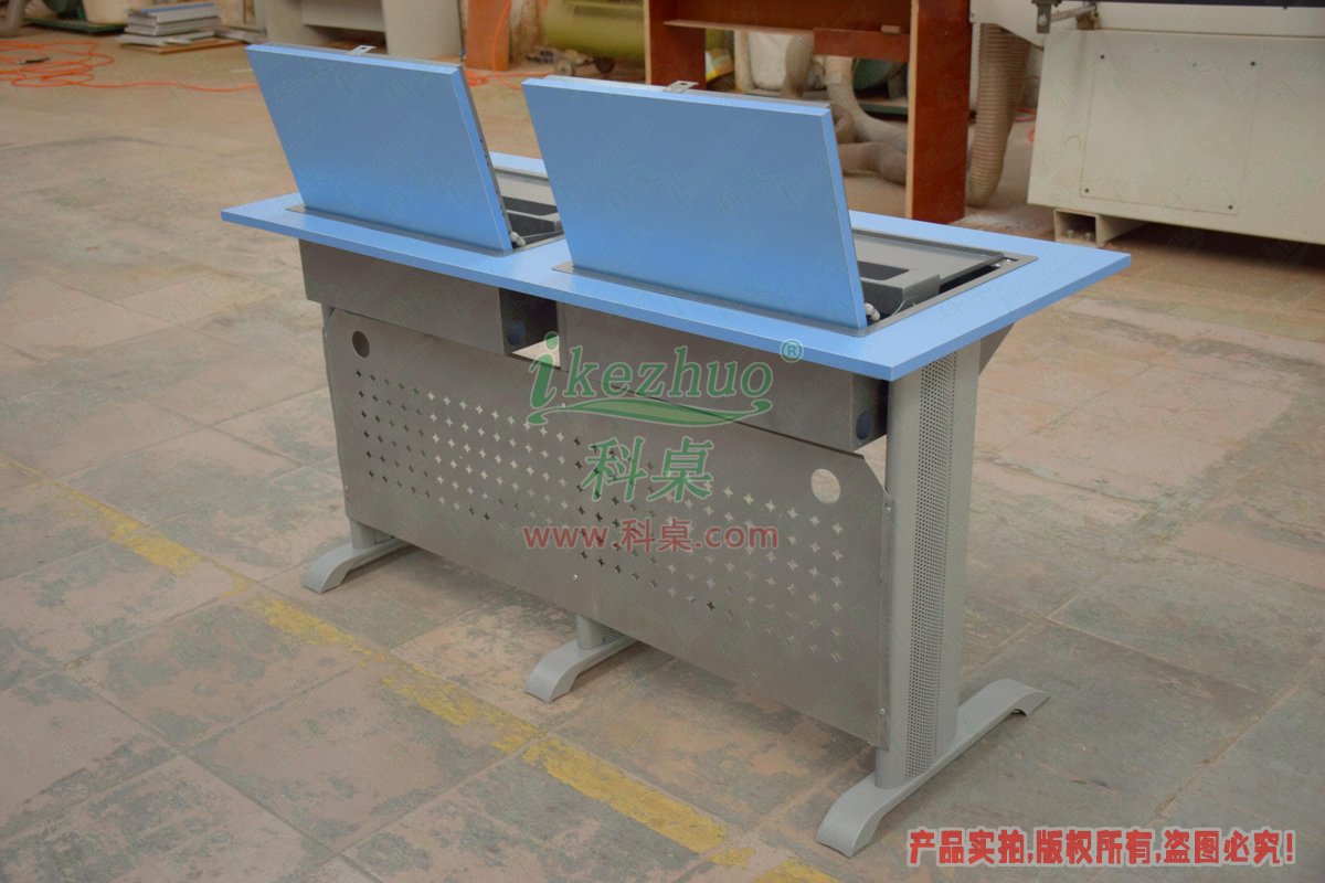 科桌家具,翻轉(zhuǎn)電腦桌,雙人金屬腳架手動(dòng)箱體翻轉(zhuǎn)電腦桌 科桌家具,翻轉(zhuǎn)電腦桌,雙人金屬腳架手動(dòng)箱體翻轉(zhuǎn)電腦桌